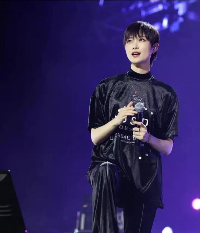 详细阅读:包含太阳新秀表现惊艳,全场观众掌声不断,出来拥有.的词条 包含太阳新秀表现惊艳,全场观众掌声不断,出来拥有.的词条