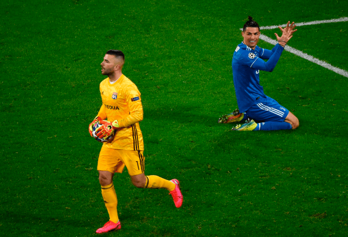 包含太狠了!库里在RNG比赛中精彩发挥转折点尼斯防线松动,尤文图斯围绕欧篮联遗憾出局的词条开元体育官方网站